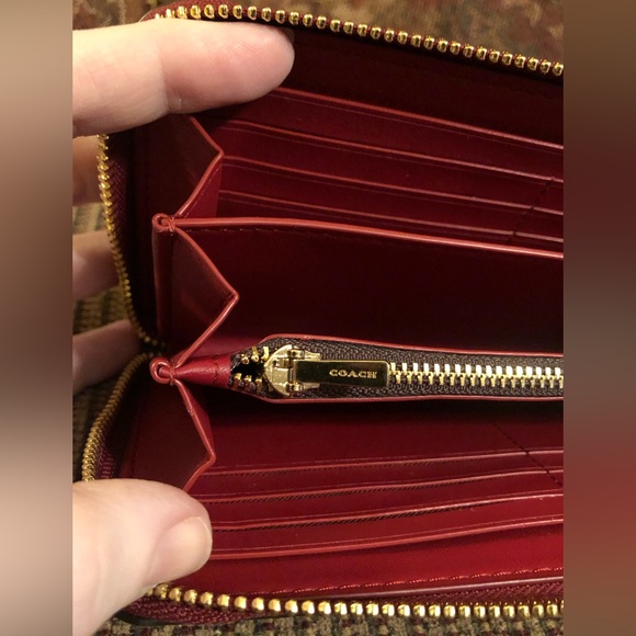 NWT-Coach-Large Zip Around Wallet-Signature Canvas-Ornament Print-Retired-$268 - Picture 8 of 10